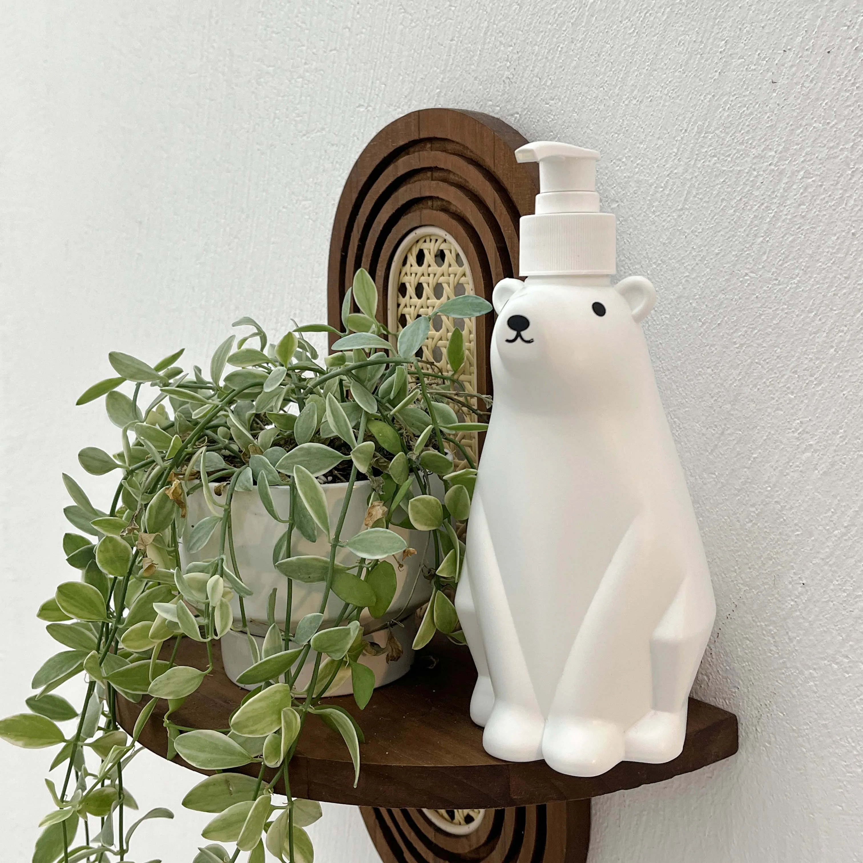 Creative 450ml Empty Press Bottle Polar Bear Design Shampoo Body Wash Hand Sanitizer Dispenser Polished Surface Facial Cleanser