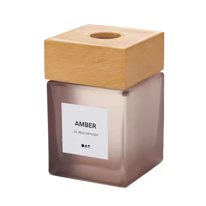 Handgefertigter Reed Diffuser mit natürlichen ätherischen Ölen, individuell gestaltbaren Glasflaschen und langlebigen Faserstäbchen, OEM-ODM-Aroma-Diffuser-Hersteller mit Privatlabel-Branding, luxuriösen Geschenkbox-Lösungen für Wohnräume, Spas, Yoga-Studios und Unternehmen