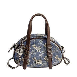 High Quality Women's Classic Pattern Crossbody Bag Large Capacity Waterproof Fashionable Crossshoulder Mobile for Summer Autumn