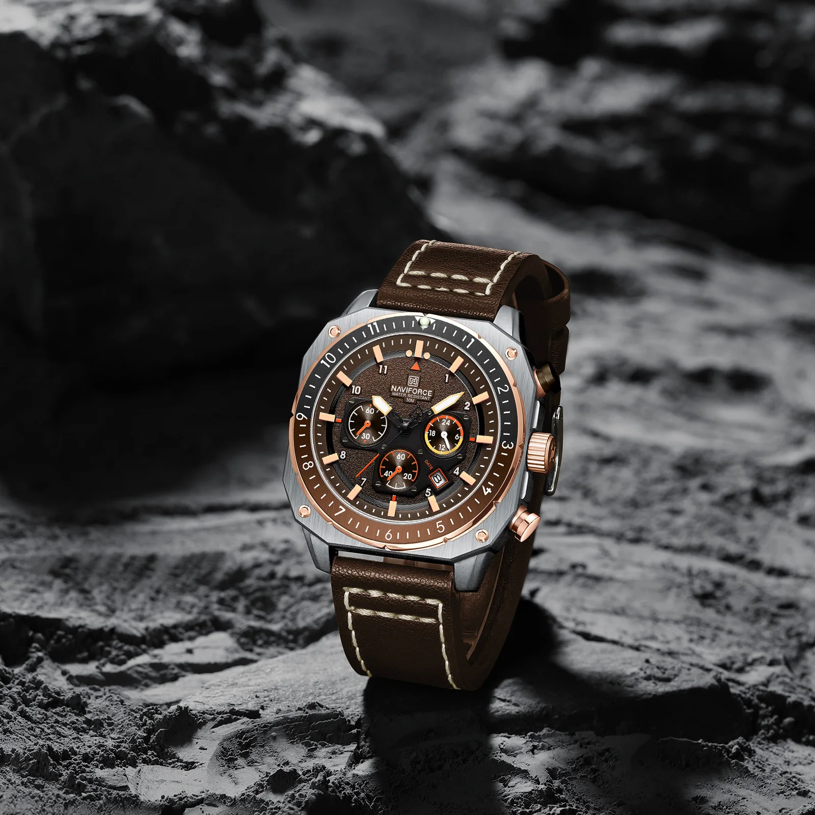 NAVIFORCE Brand High Quality Men Watch Leather Strap Waterproof Male Quartz Wrist watch Sport Clock Relogio Masculino 8057