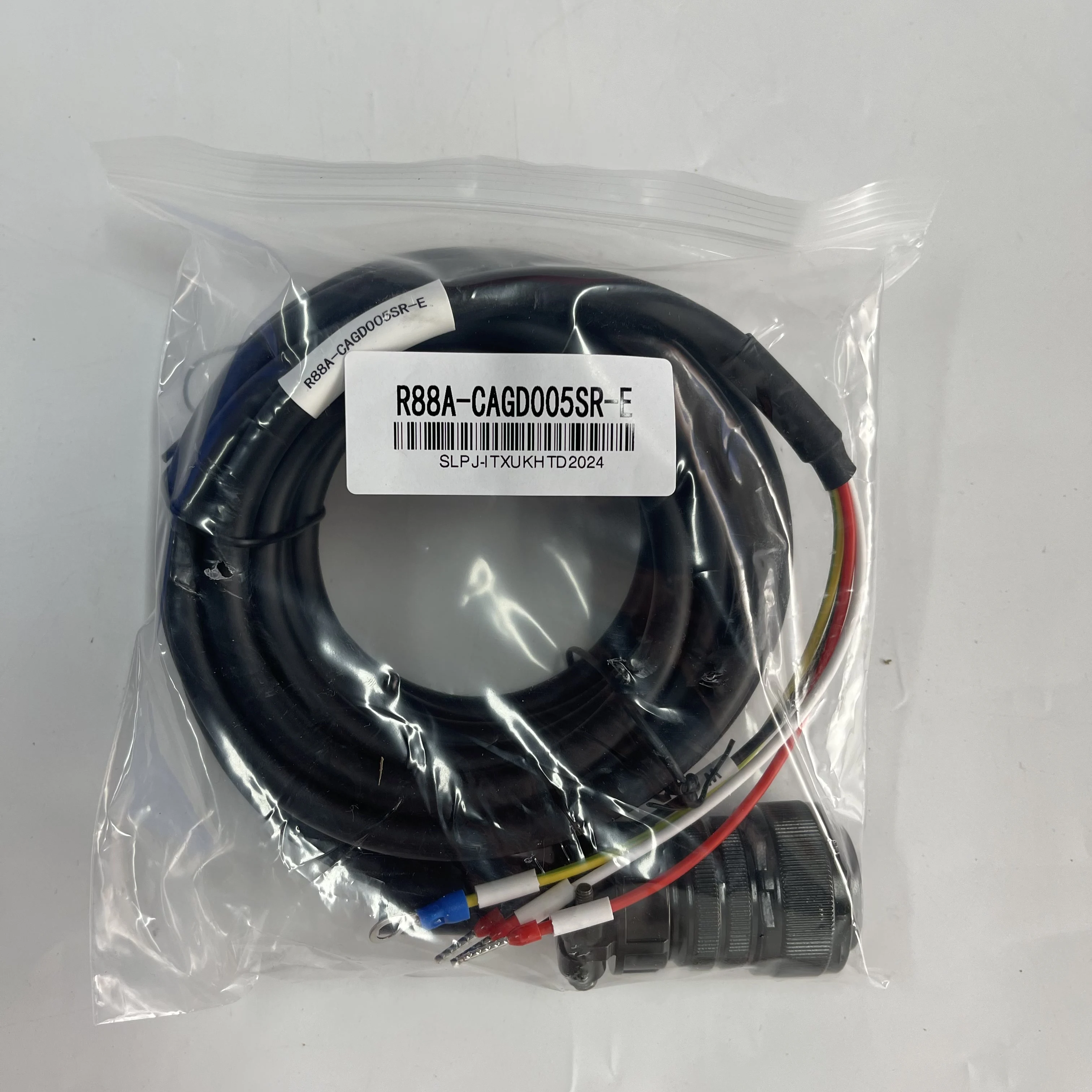 Omron Servo Power Cable R88A-CAGD005SR-E Omron Servo Power Cable R88A-CAGD005SR-E