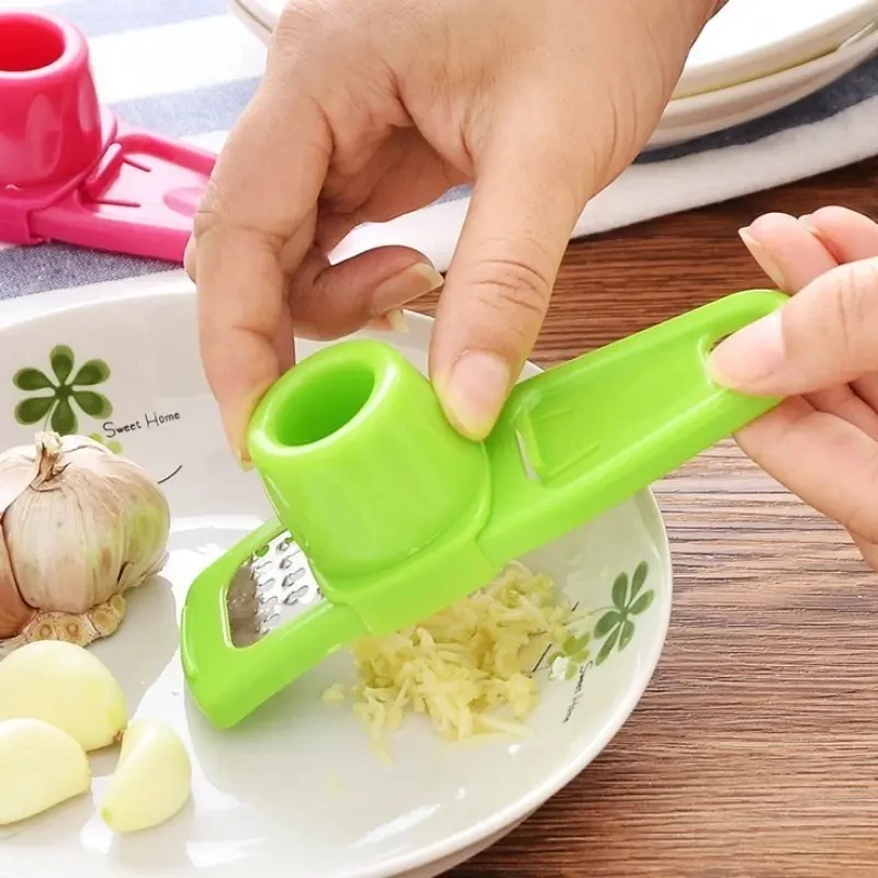 Hot Selling JIEJUN Plastic Garlic Press Cutter Kitchen Utensil Easy Control Easy Clean Manual Garlic Masher Home Restaurant Use