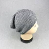 Gris oscuro