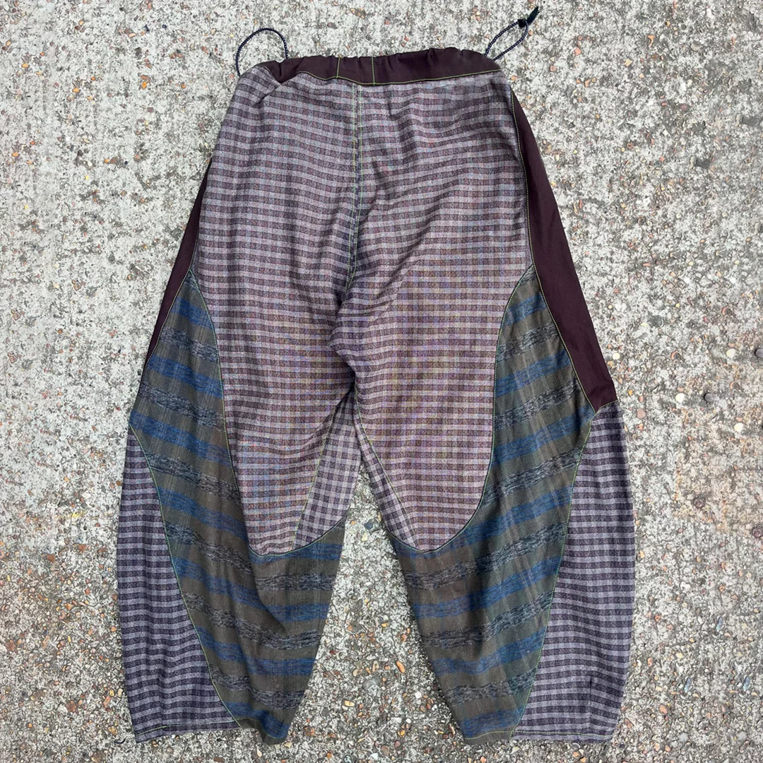 Współczesne spodnie cargo w stylu vintage z motywem kraty i patchworkiem, zakrzywione, kontrastowe szwy ozdobne, z szelką do zapięcia, męskie spodnie z szerokimi nogawkami w stylu ulicznym, ODM, dostosowane