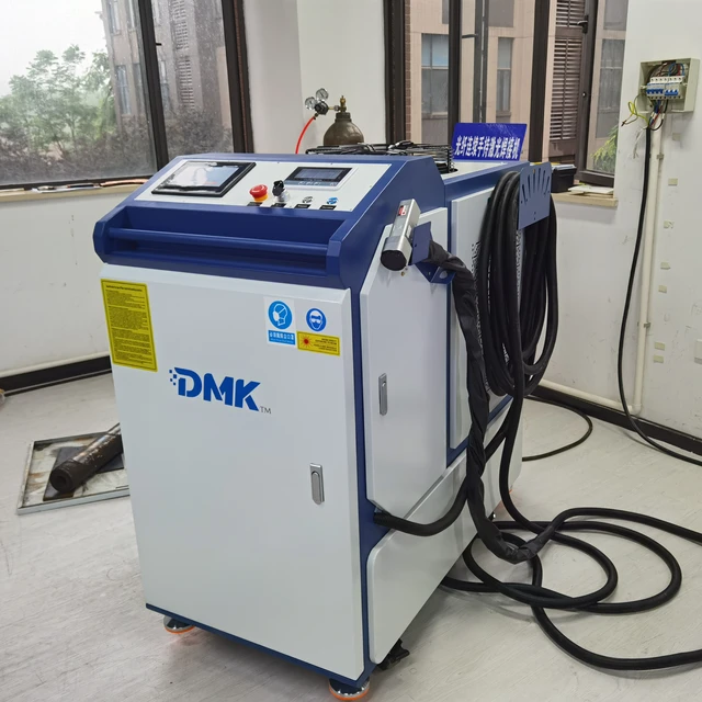 Ultra  3000w  4000w 6000w Laser rust removal machine   with  texturing head