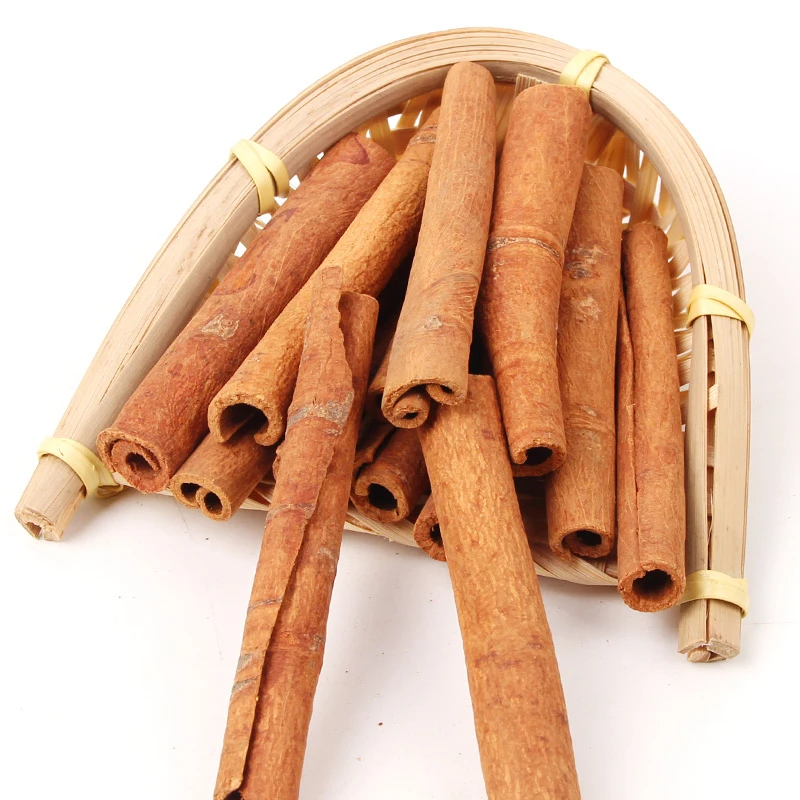 Wholesale High Quality Peeling Cinnamon Sticks Edible Organic Good Smell Cinnamon Rolls for Tea Wine Herbal Tea and Decoration
