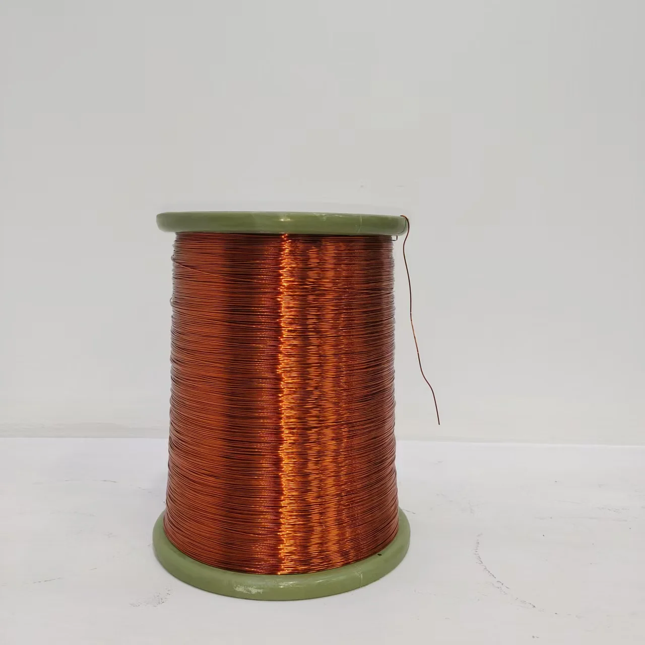 Sản phẩm Bán Chạy 0.900mm Dây Đồng Cuộn Polyester Enameled Dây Đồng Tròn cho Điện Tử