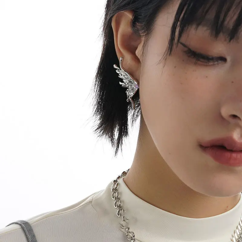 【人気残り僅】8 by YOOX RHINESTONES BUTTERFLY イヤリング パヴェ バタフライ ダイヤモンド ドロップ イヤリング, ホワイト