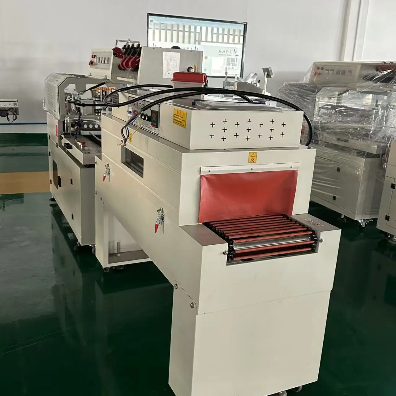 Fully Automatic Tableware Heat Shrink Film Machine Edge Banding Machine for Food