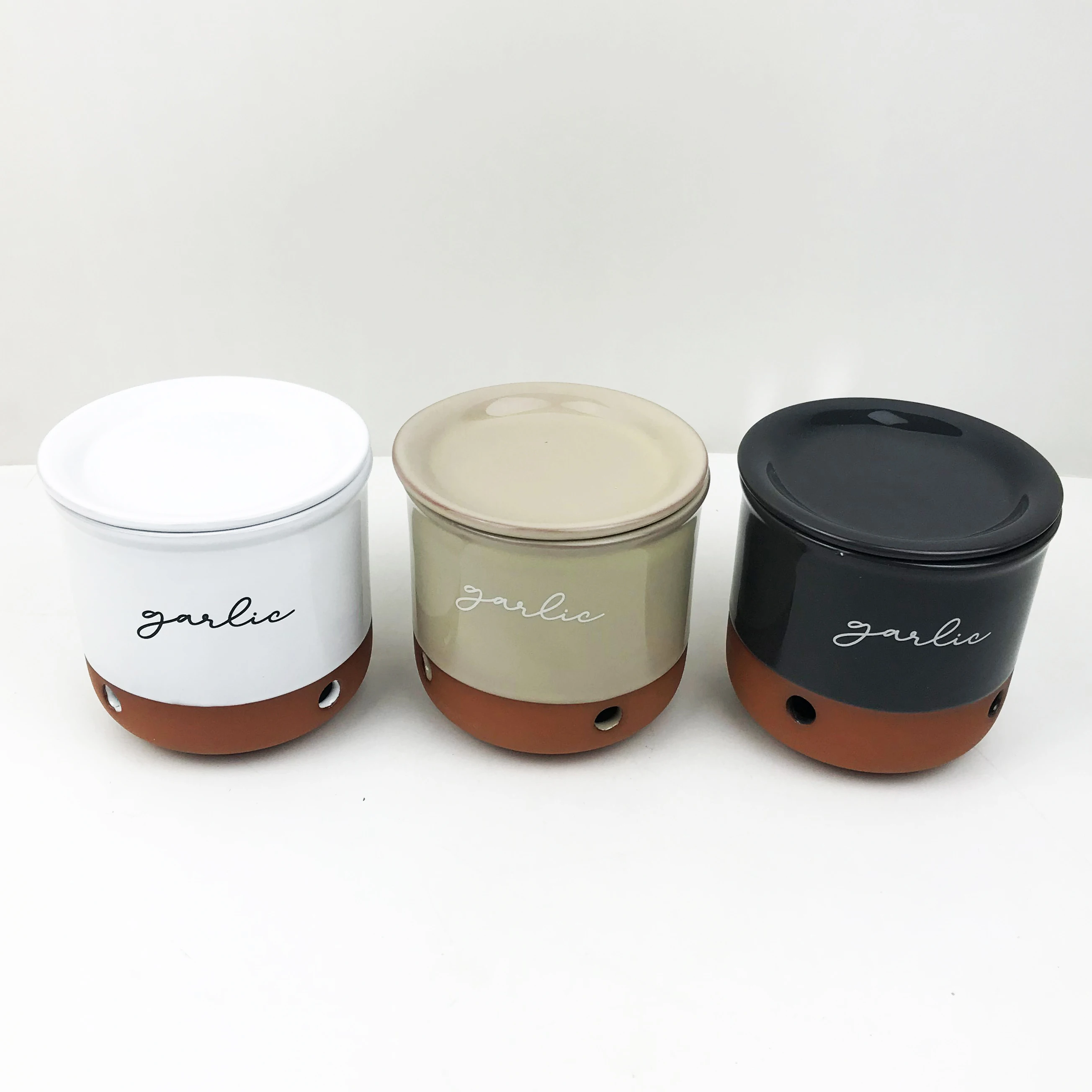 Wholesale Stoneware Terracotta Garlic Holder Terracotta Garlic Keeper