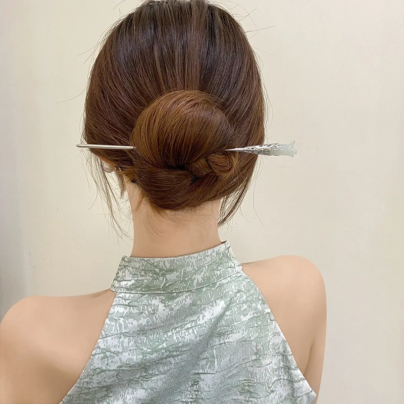 Женская металлическая заколка для