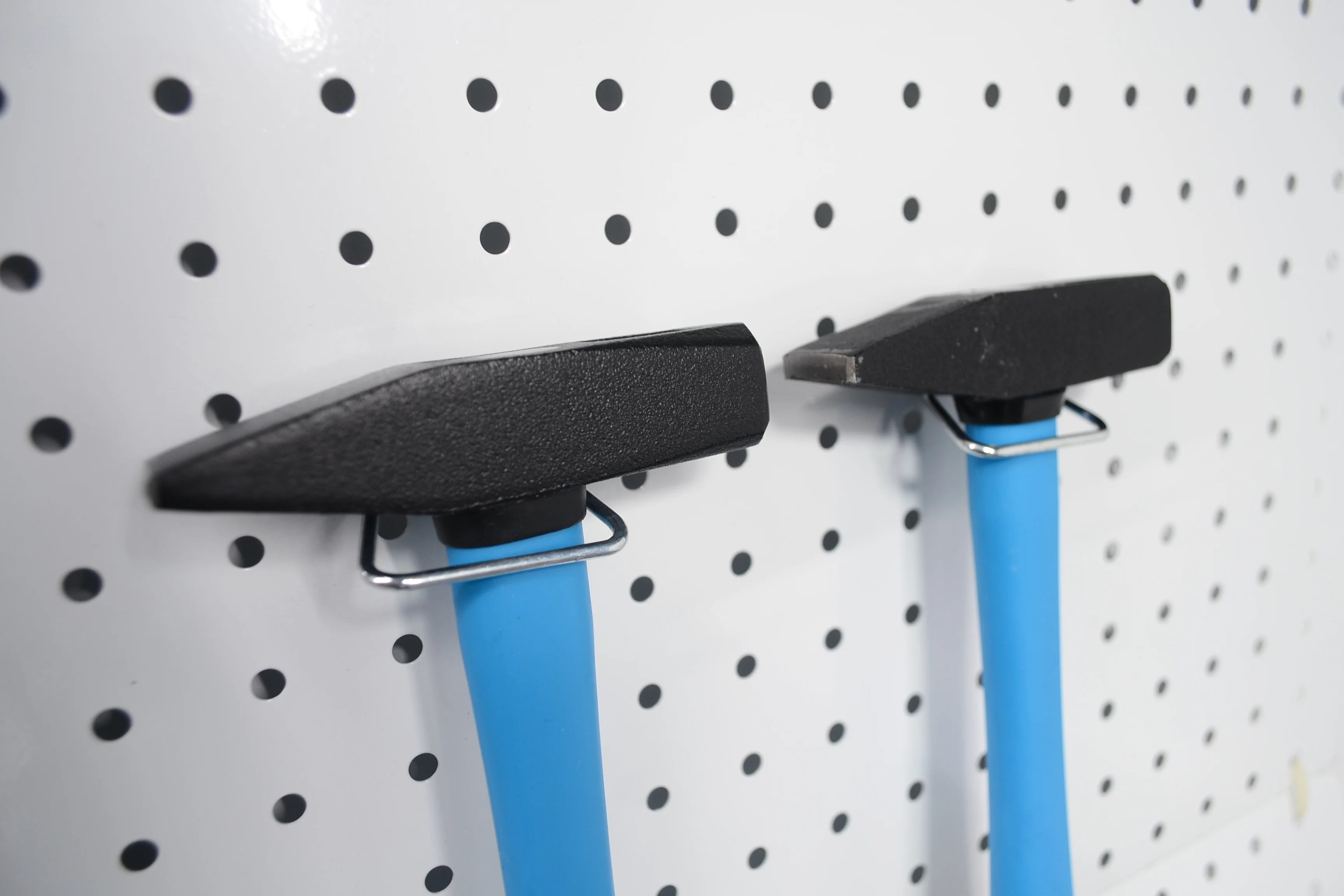 50pcs Pegboard Hook Kit With Basket