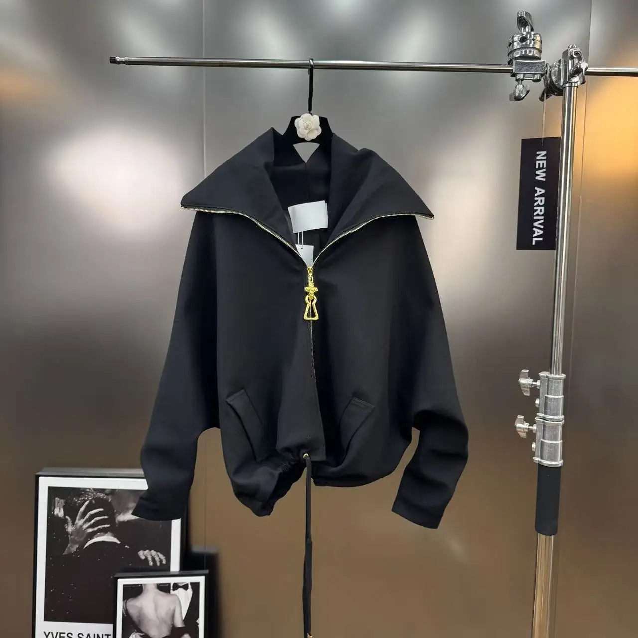 Күзгі, кәдімгі, модалы, стильді лақтырмағышы бар, зақымданған ұзын қолтықтары бар бомбер курткасы, еркін отыратын, денені жіңішкеретін, универсалды жоғарғы киім, модалы Instagram стилі