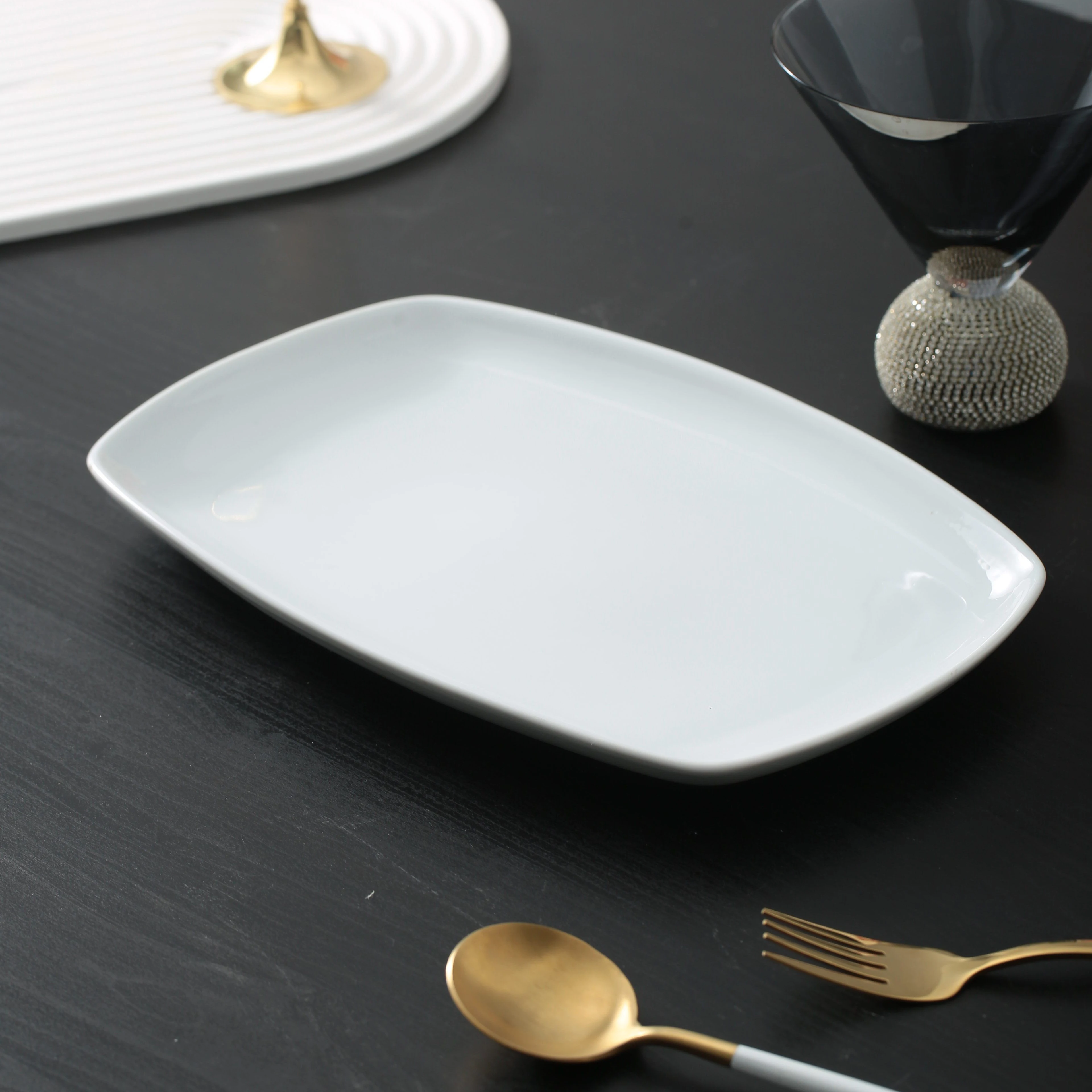 Wholesale Dinnerware Minimalism 12 Inch White Ceramic Plates Porcelain Dish for Weddings and Hotels Plate Rectangle