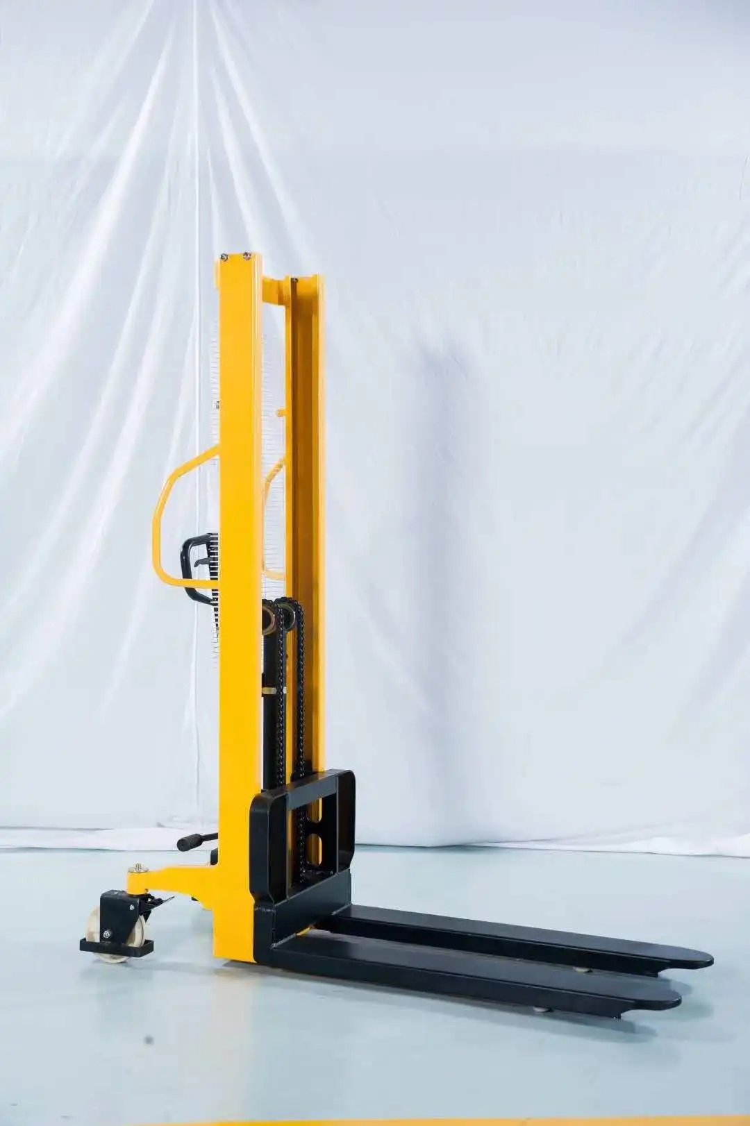 Manual Forklift Manual Pallet Stacker Hydraulic Pump Wheels Nude Pump Truck Manual Material Lift 2 Ton Manual Electric Stacker