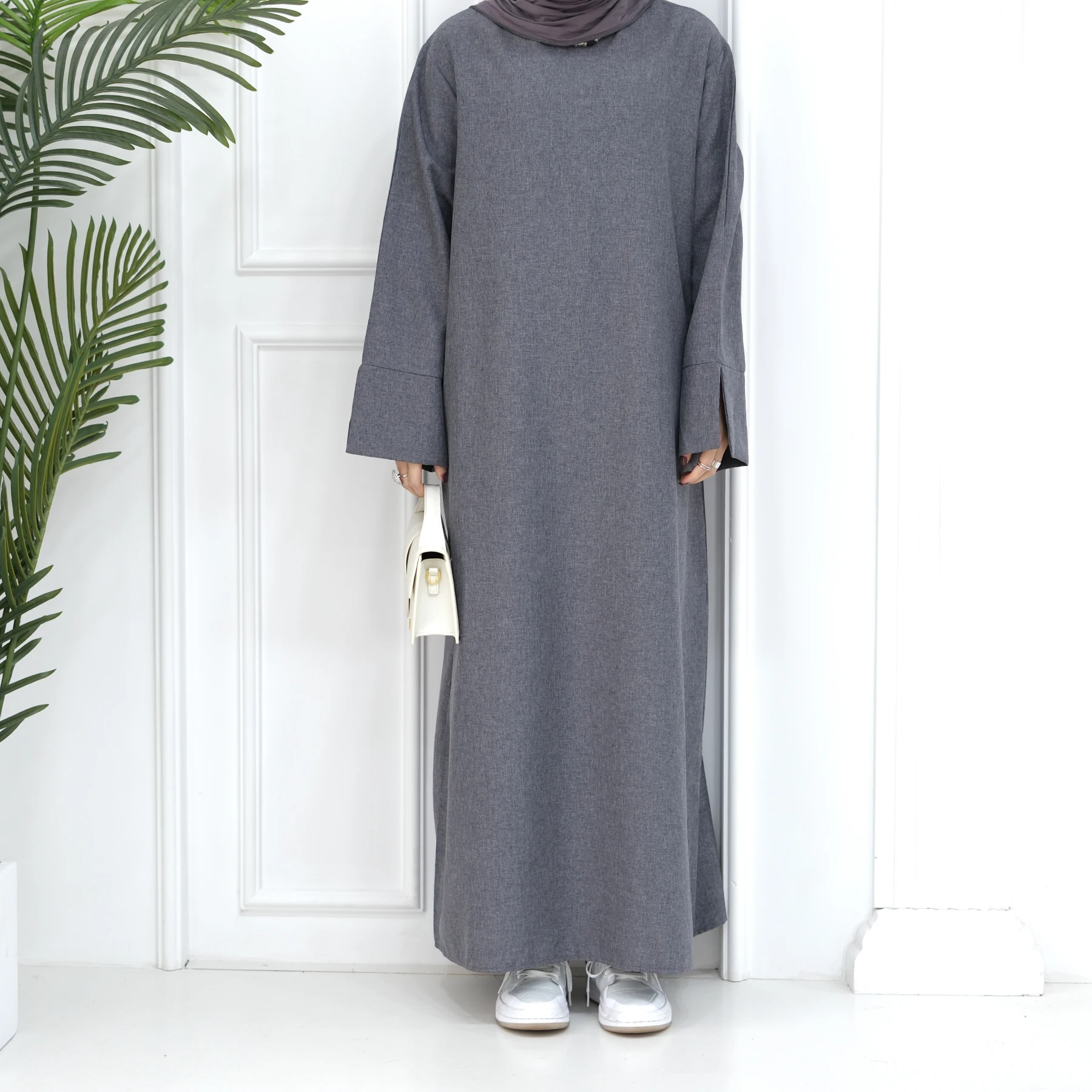 Loriya Wholesale Abaya Designs Islamic Clothing Breathable Modest Abaya Simple Linen Closed Abaya Women Muslim Dress