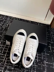 Designer Women's Leather Athletic Footwear Breathable Luxury Style for Warm Weather All Seasons