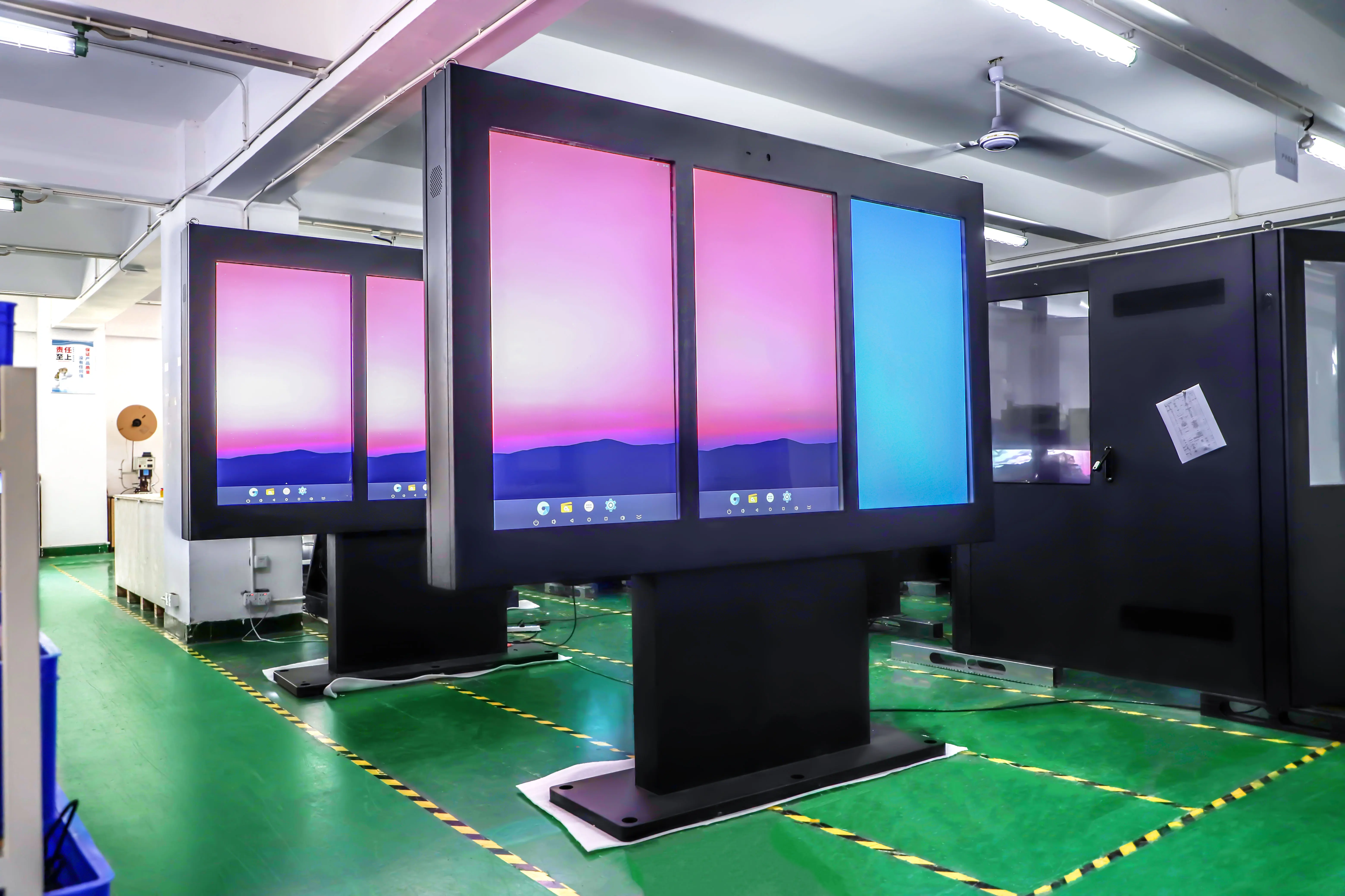 Outdoor Digital Signage - Drive-Thru Dual Display Menu Board