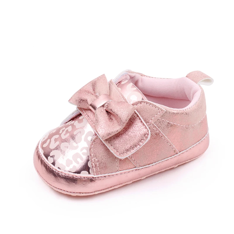 Spring and Autumn Shallow Bow Bright Surface Soft Soled Baby Walking Shoes for Girls manufacture