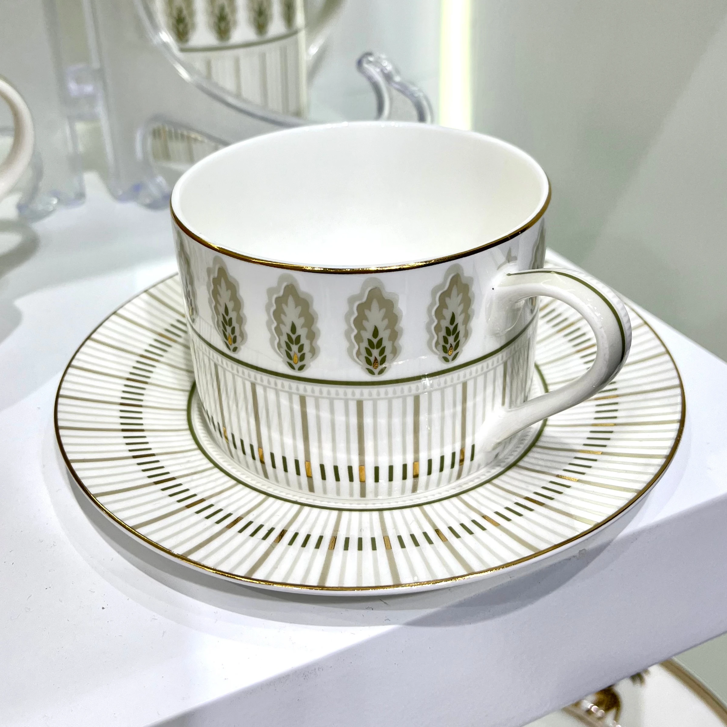 Simple and exquisite year-round bone china gold decal oats pattern 220ml coffee cup