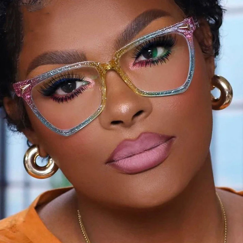 The Best Glasses and Eyewear Trends For 2023 (and Bold Makeup Looks to  Match)