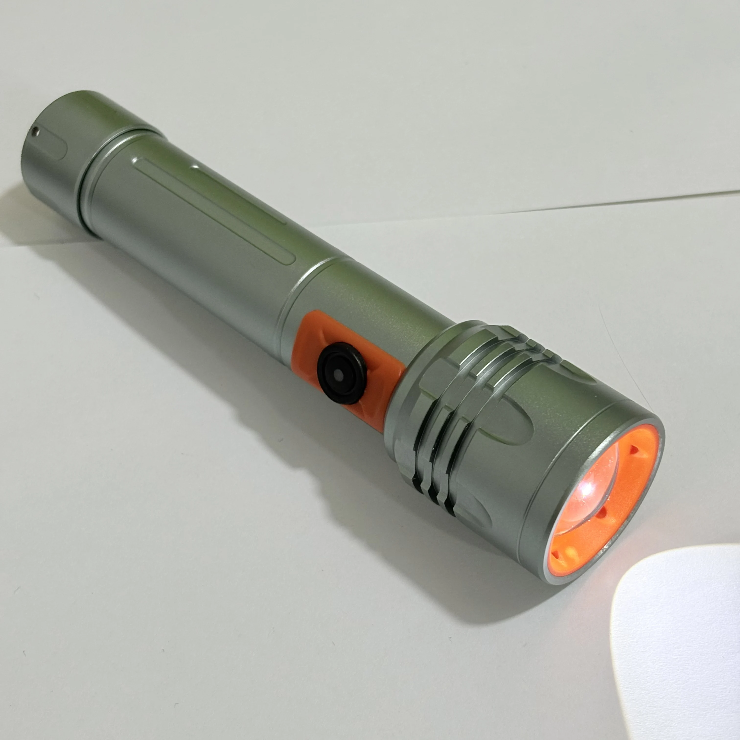 Outdoor Camping Multifunctional LED Light Zoom Flashlight IP55 Charging LED Atmosphere Camping Light