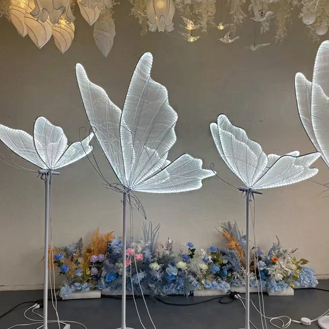 Wholesale Creative Road Load Walkway Butterflies Wings LED Romantic Hanging Lamp wedding decoration Activity arrangement