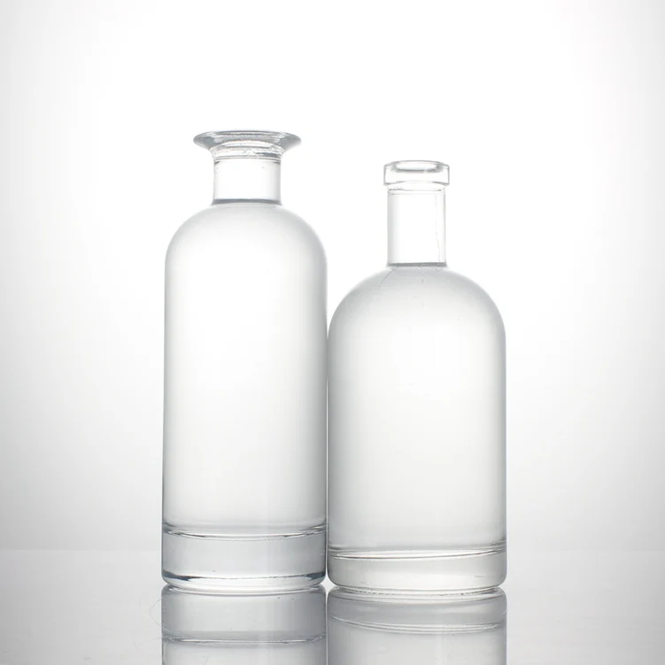 Customized clear round shape 750ml 700ml 500ml 375ml spirit alcohol whisky glass bottle