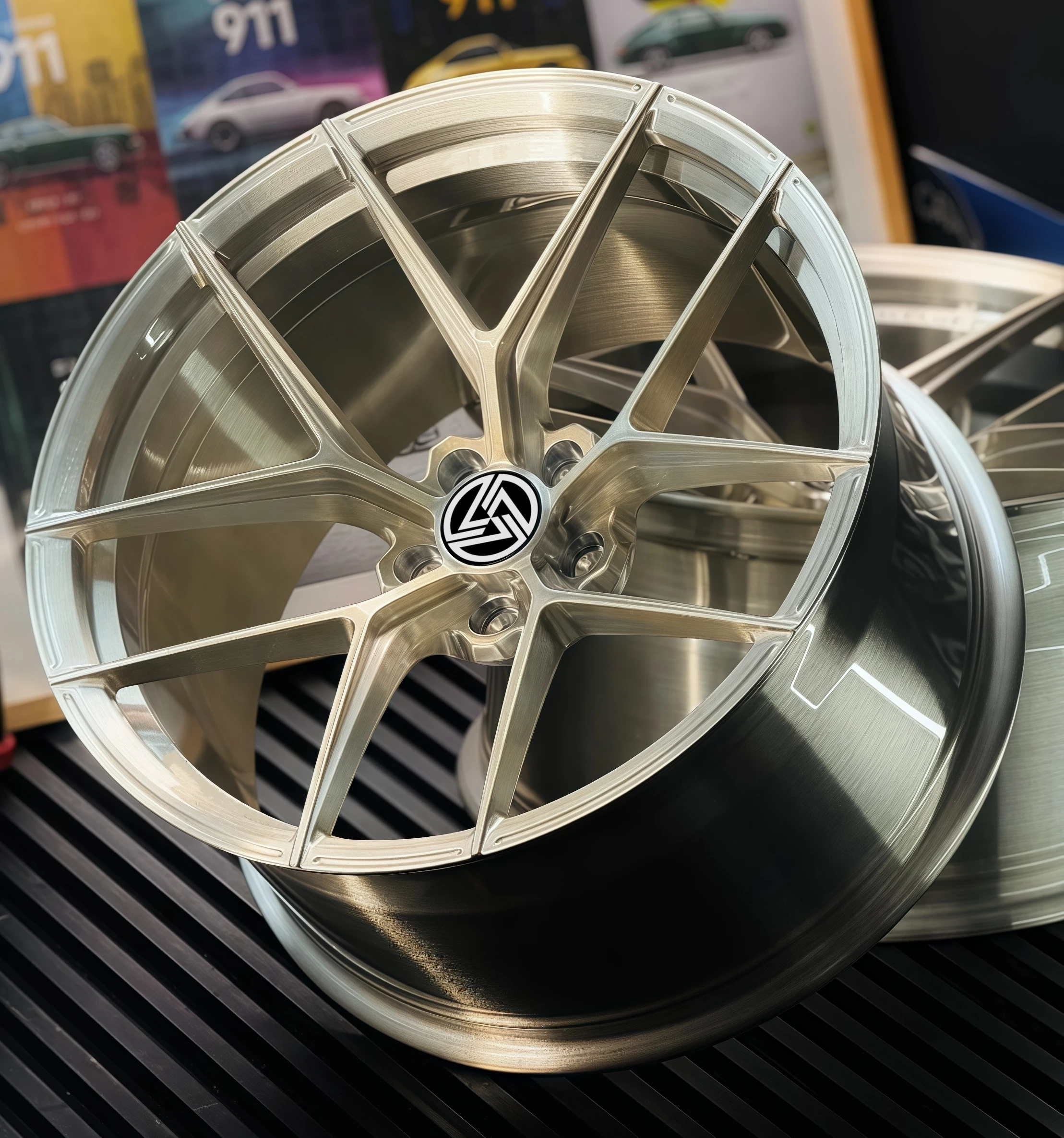 XINLAI Custom Deep Concave Brushed Polished 1 Piece 5X120 5X112 5x114.3 18 19 20 21 Inch Alloy Forged Wheel for Racing Car Wheel - Image 2