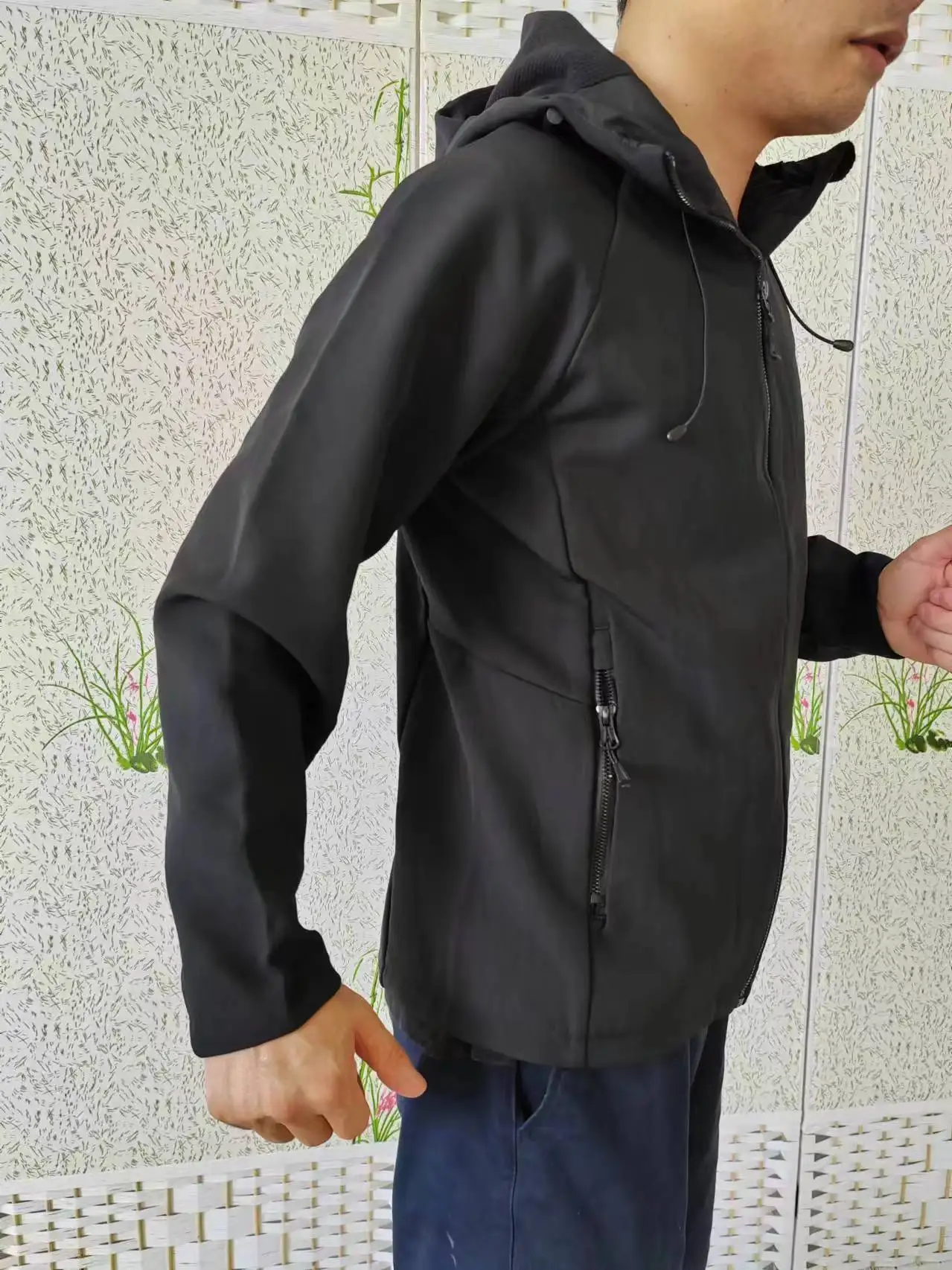 New hot sale softshell windbreaker outdoor waterproof cotton wadded jacket custom winter fleece coats men_voghion.com