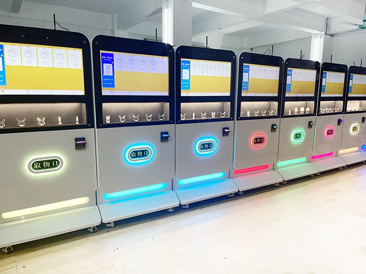 24 Hours Operation Vending Machine with 4G LTE Network Compatibility and 150-200 pcs Capacity Coin Operated Machine