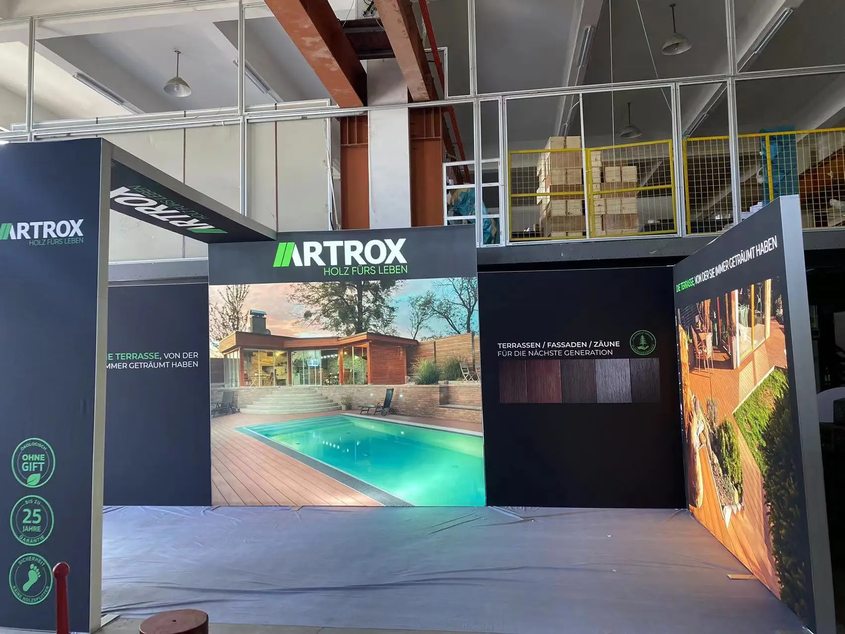 Rental Items — Steel City Displays | Trade Show Exhibits | Brand Building  Environments | Custom Displays | Philadelphia, image size:1702x1276