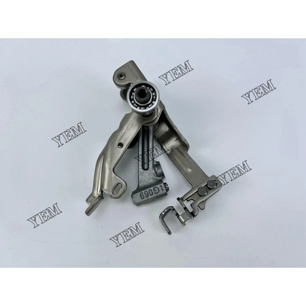 Ready to Ship D1105 Assy Lever Fork 1G069-56013 Fit for Kubota D1105 Engine.