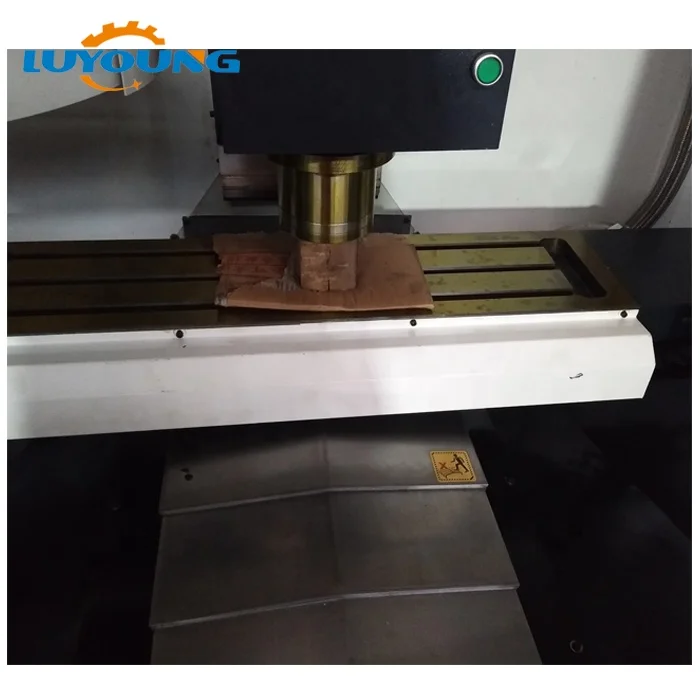 Vmc 420 High Precision Vertical Small Vmc Machine Cnc Center Machine