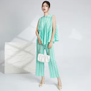 2025 Summer Miyake Latest Design Printed Stripes 2-piece Set Women's Casual Sleeveless Tank Top Shirt and Pleated Pants