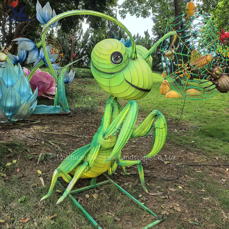 Chinese Silk Lantern Supplies Handcraft Giant Insect Silk Lantern Mantis for Garden Park