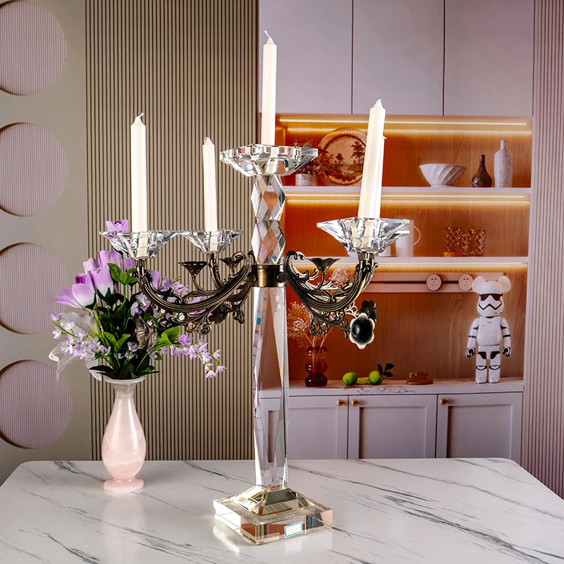Small Bridge Four Arm Glass Wedding Center Luxurious and Elegant High-end Home Decoration Crystal Candlestick