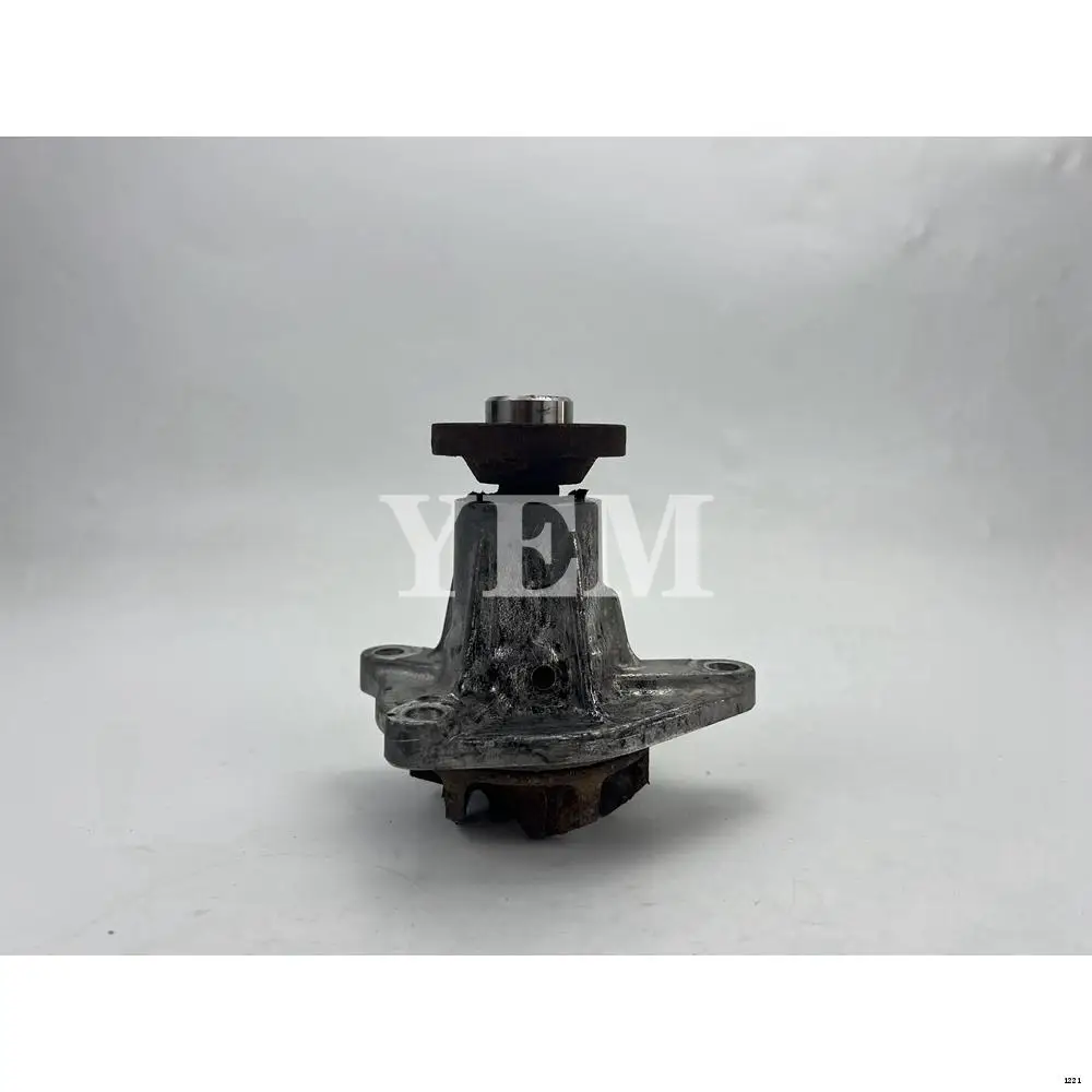Engine Parts V1502 Water Pump for Kubota