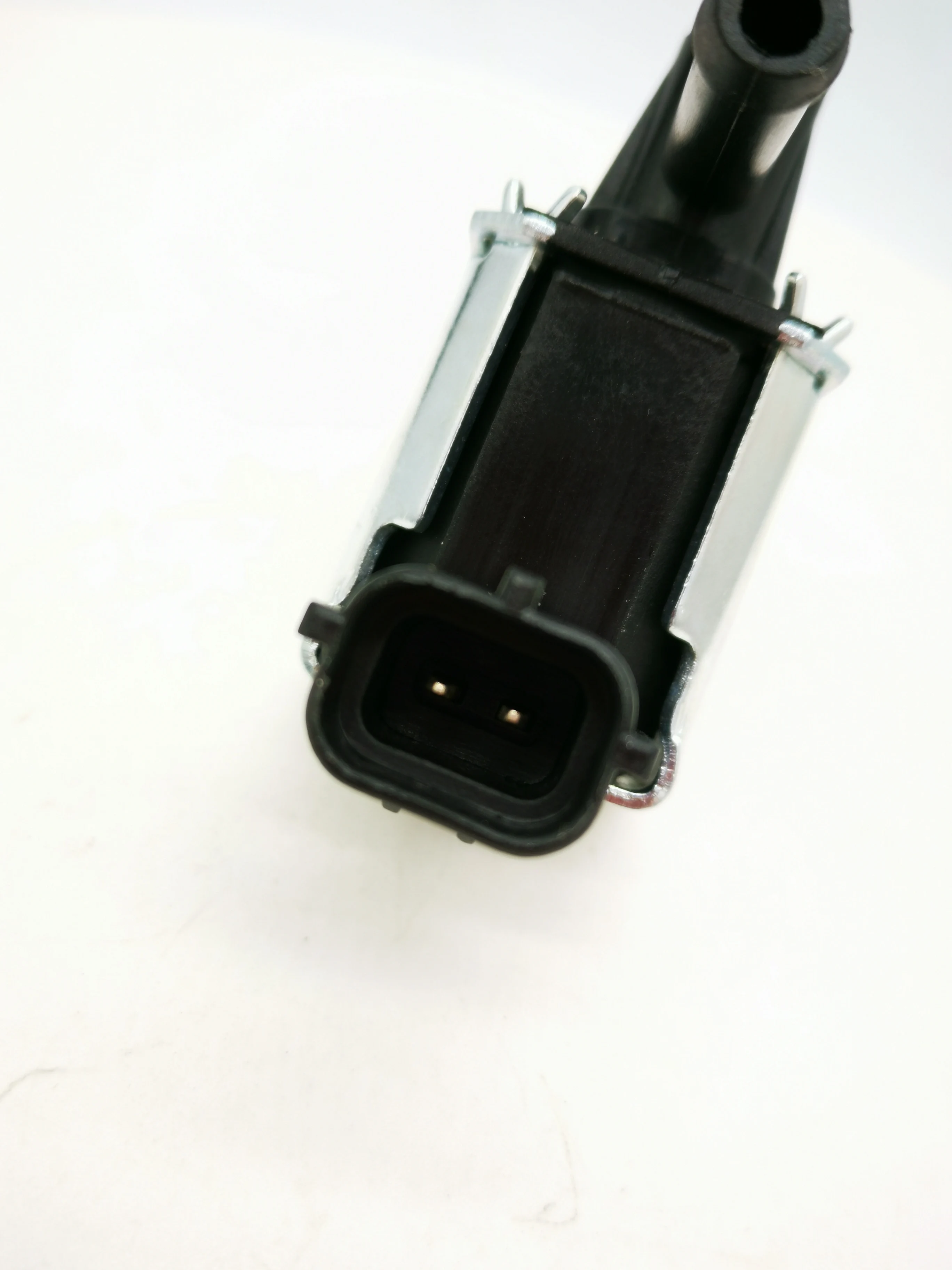 Purge Valve Vapor Canister Solenoid F28518741 for Mazda Rx7 Millenia