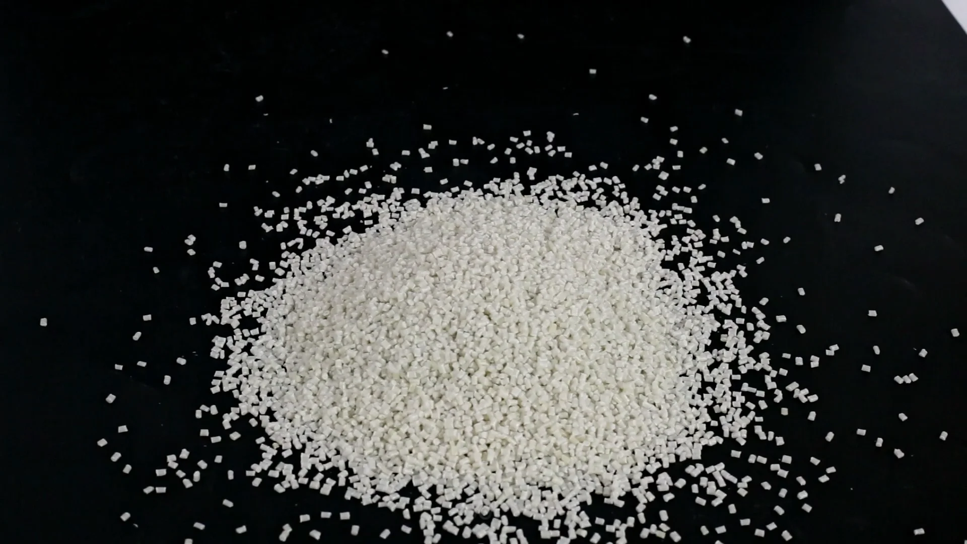 Customize Plastic Raw Material Price Glass Fiber Grade Pet Chip/pet