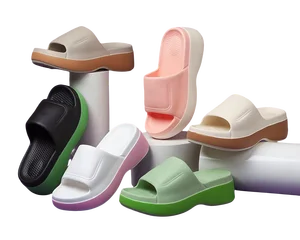 New Design Men Hole Hole Shoes Summer Beach Sports Wear Out Platform Soft Eva Clog Shoe Beach Slippers