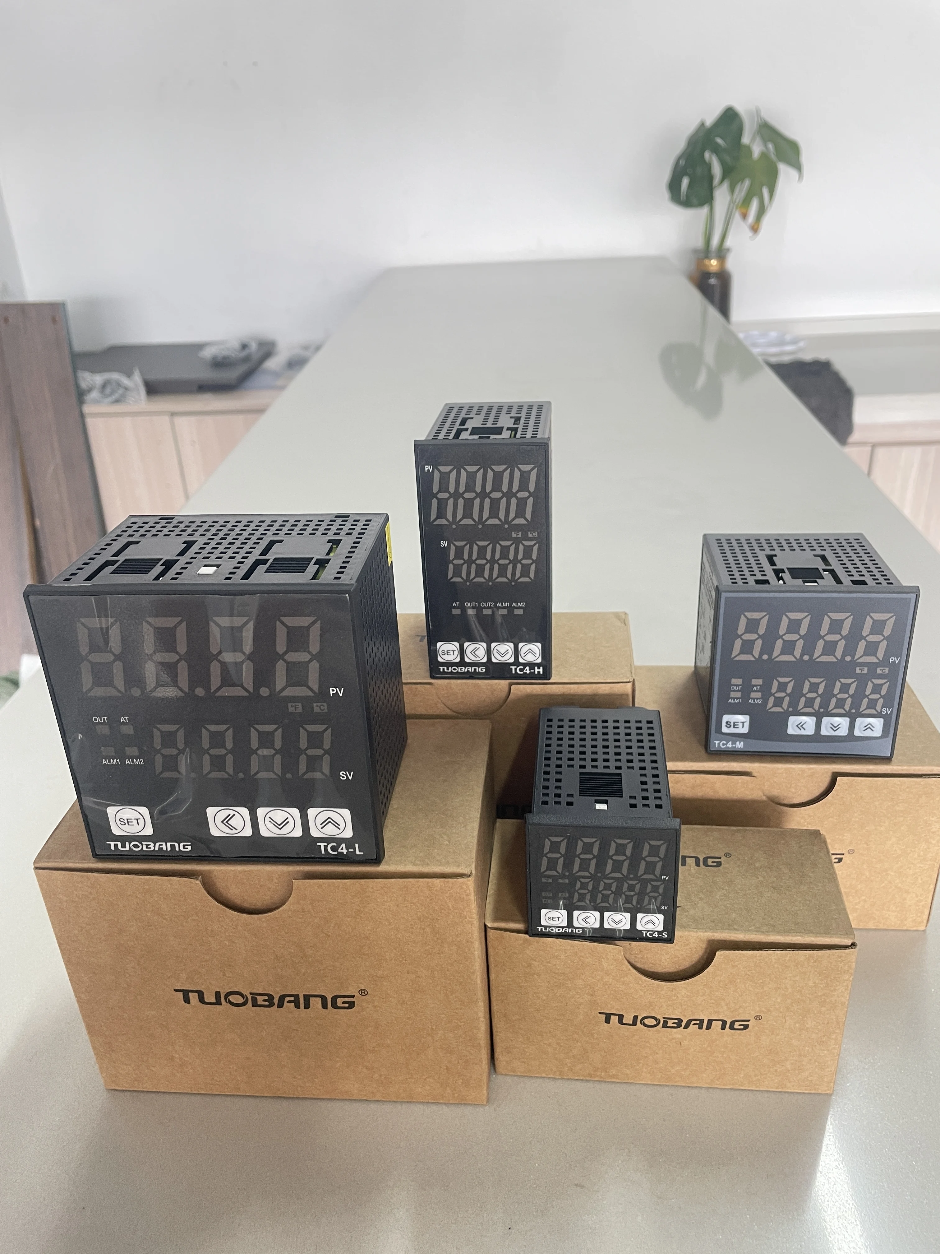 Tuobang ODM/OEM TC4-S/M/H/L K/E/PT100 Input LED Temperature Controller Solid State Dual Output Relay Industrial PID Thermostat