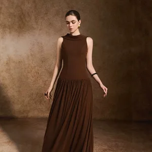 ZYHT 70133 Summer Women Boutique Solid Brown Backless Maxi Elegant Dresses Sexy Sleeveless Pleated Long Evening Party Dress