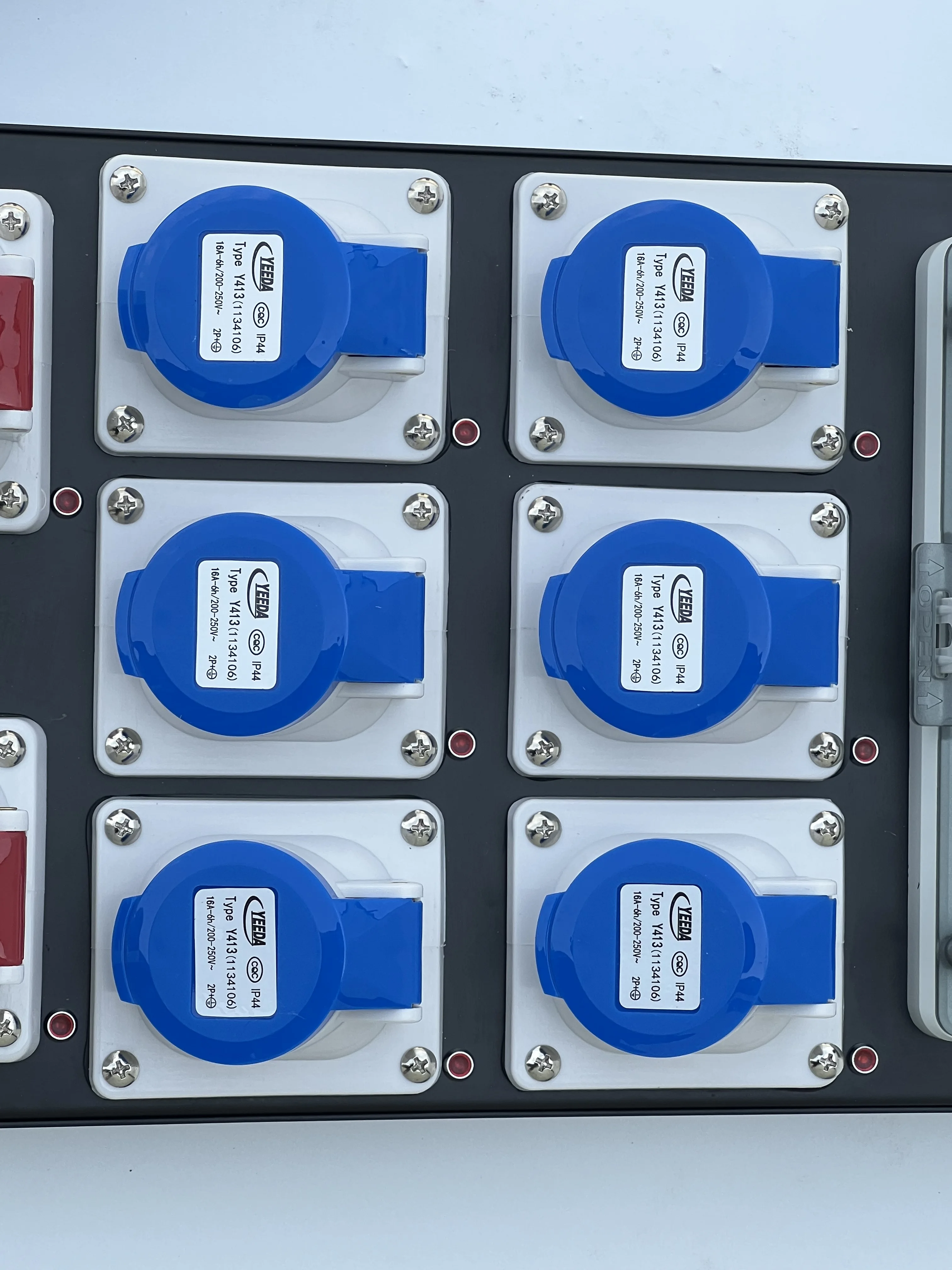 Cee Output High Quality Power Box - 63A CEE 5P Input, 32A Output