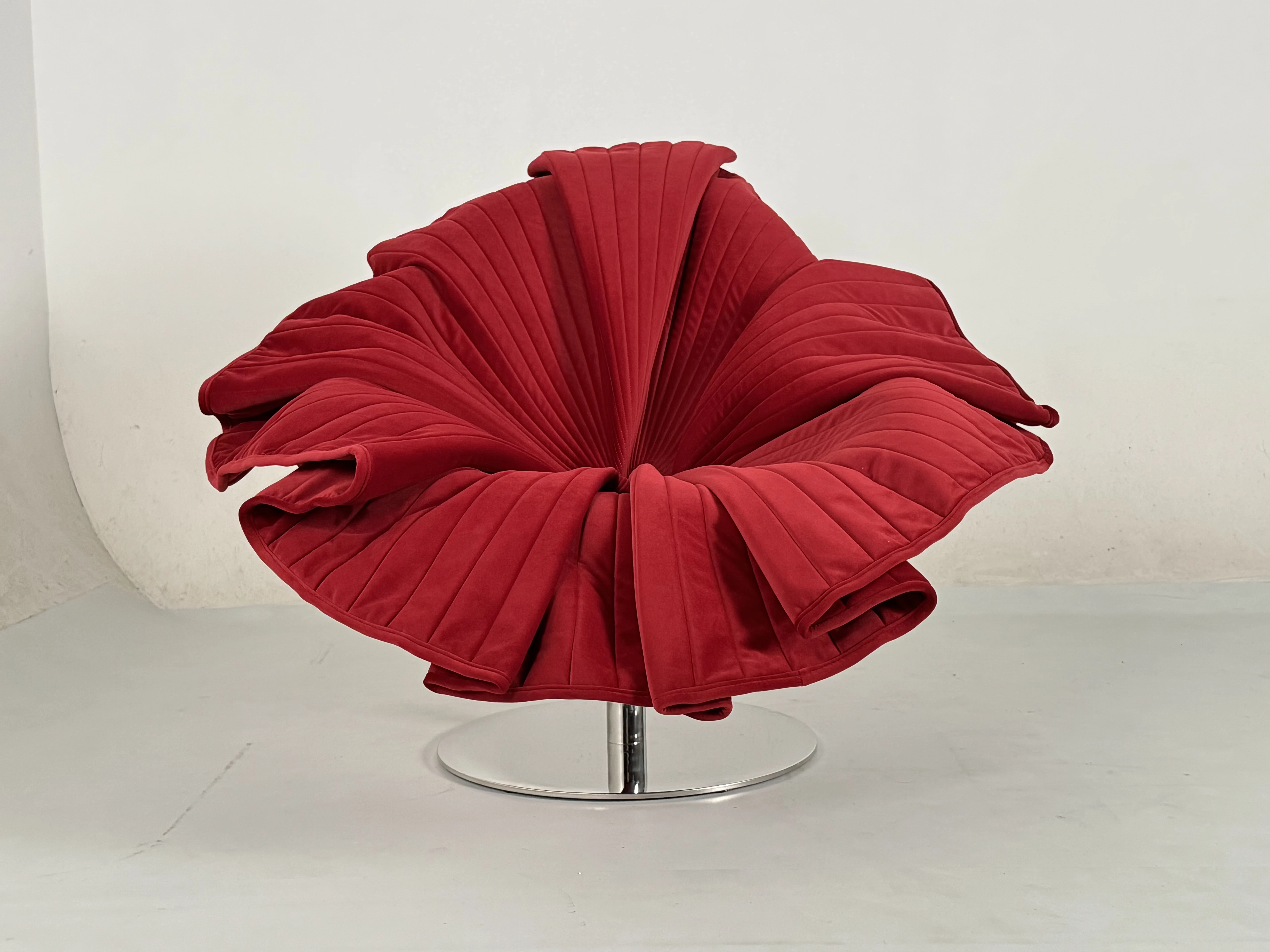 Fashion Flower Chair Strong Stainless Steel Base Leisure  Chair Red Fabric Velvet Tulip Armchairs