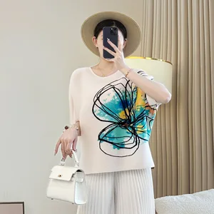Miyake Generation Hair Women's Casual Summer T-Shirt Pleated Loose Top with Age-Reducing Lazy Wind Crew Neck Small Print