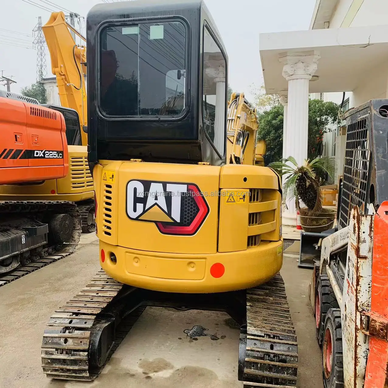 Japan Made Used Cat 303.5 Excavator 3.5ton Mini Digger Caterpillar 303 