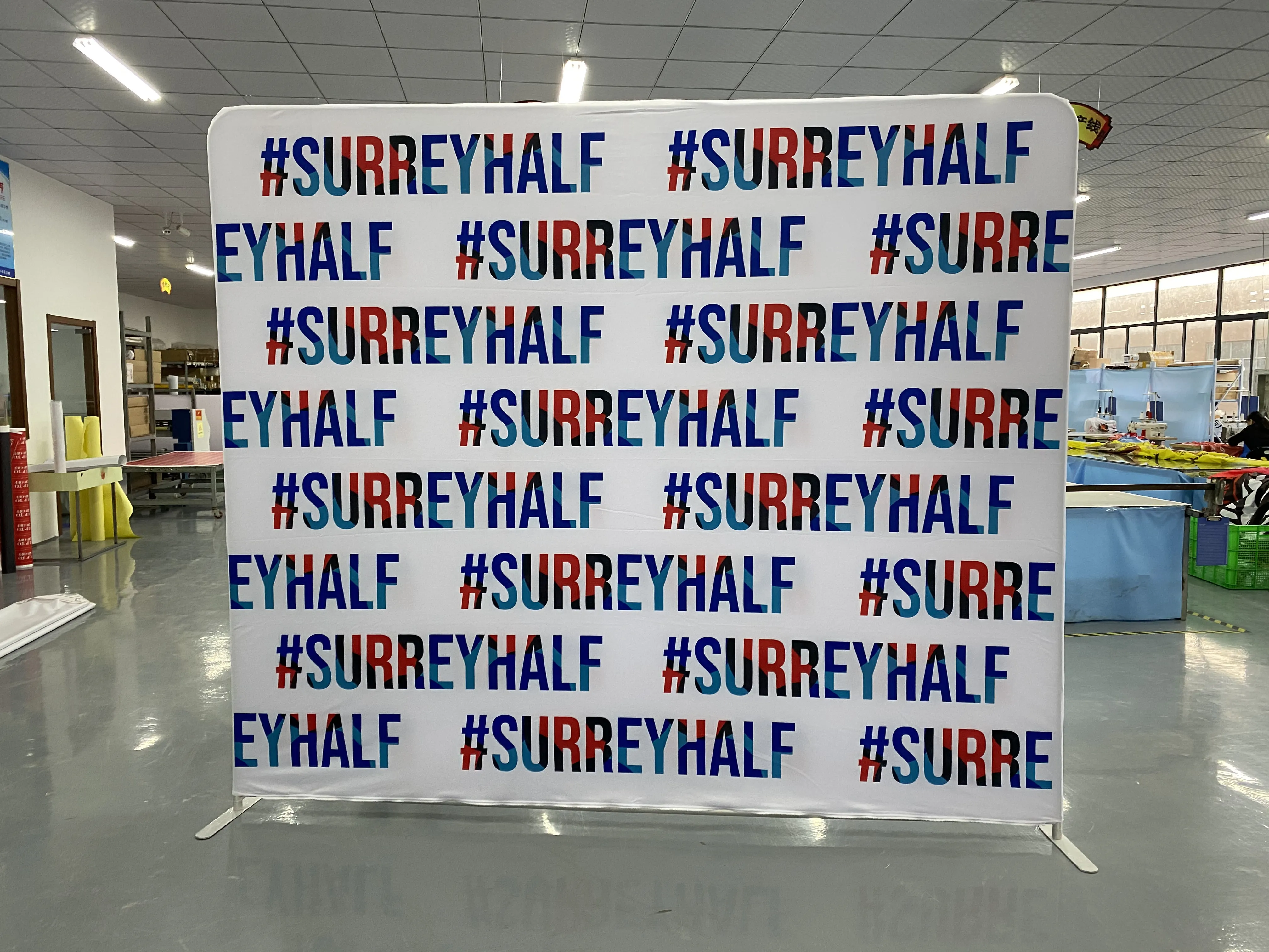 Custom Color Large Size Digital Print Media Banner Stand for Outdoor Events Show and Display