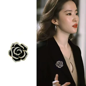 Factory Wholesale Women's Alloy Flower Rhinestone Brooch Pins and Crystal-Enamel Brooches for Party Wedding Gift