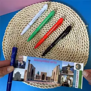 Hot Selling Cheap Promotion Plastic Banner Pen with Custom Logo Advertising Plastic Pull Out Banner Pens Rolling Flag Pens